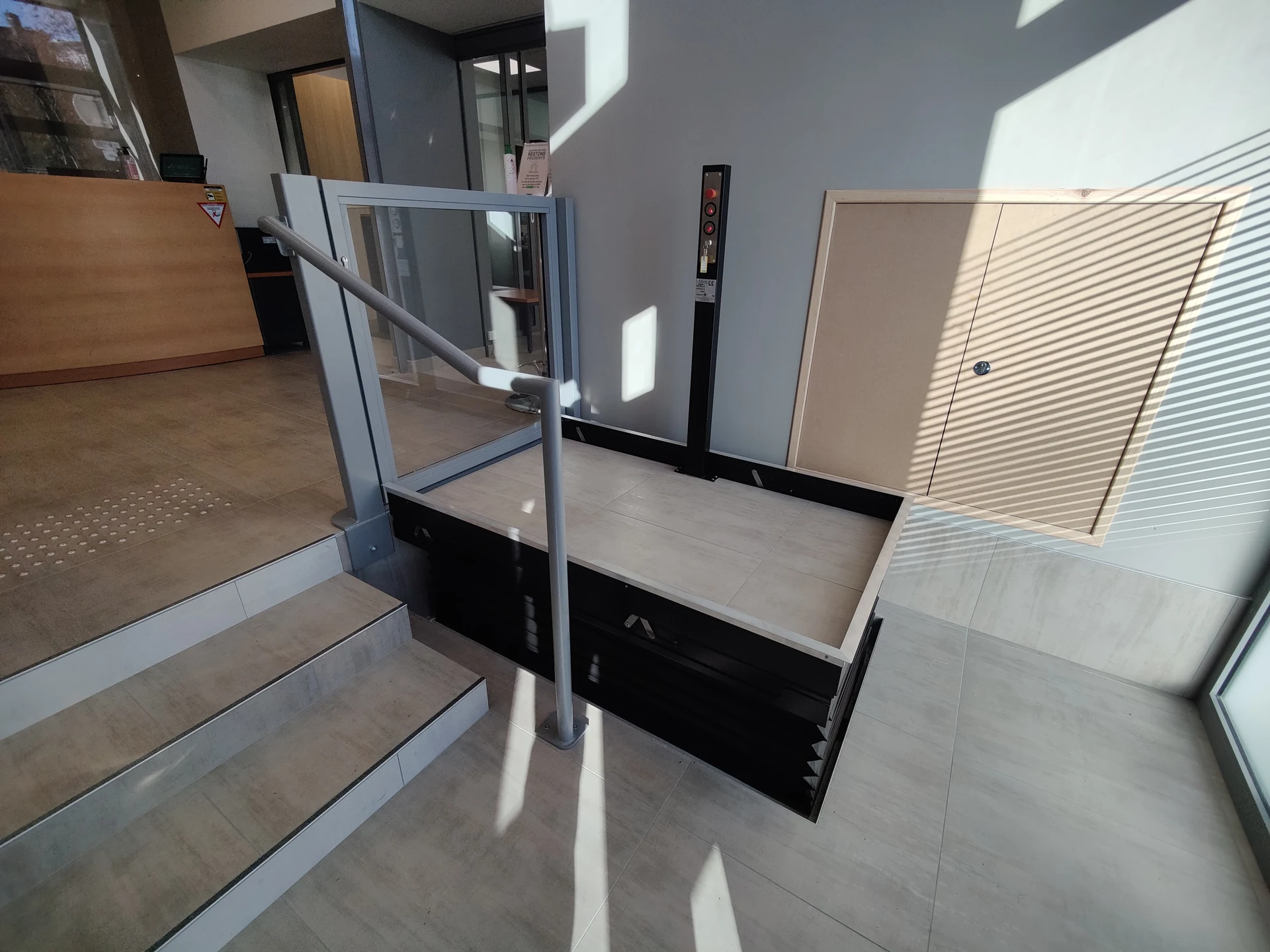 Installation accessibilité et élévateur PMR EPMR